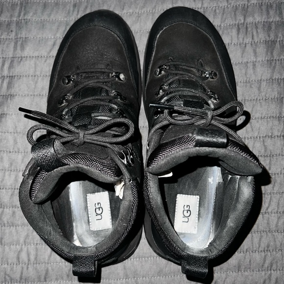 UGG Australia Emmett Boot Mid Black Men’s Size 11 Weather Ready Item #1112376 - Picture 8 of 12